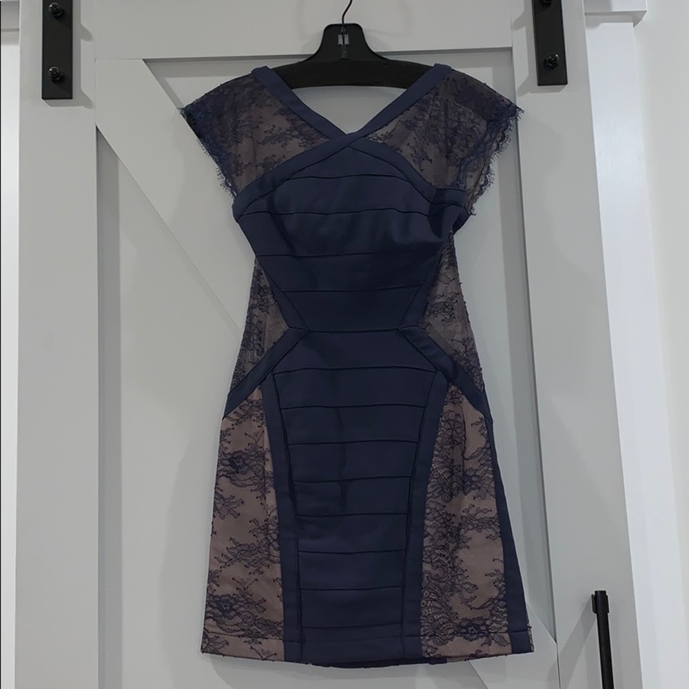 BCBGMaxAzria navy and nude dress with lace size 0